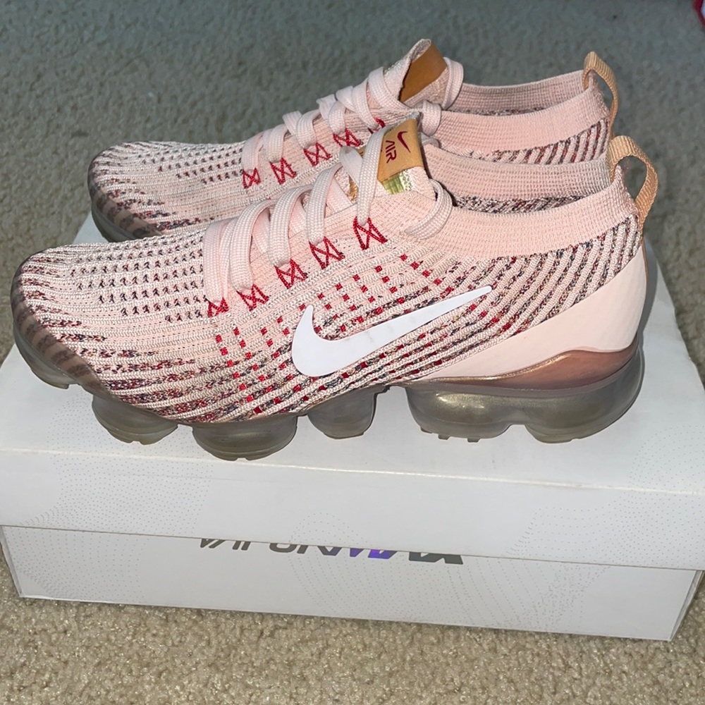 NIKE VAPOR MAX Rose Pink. Size 6.5